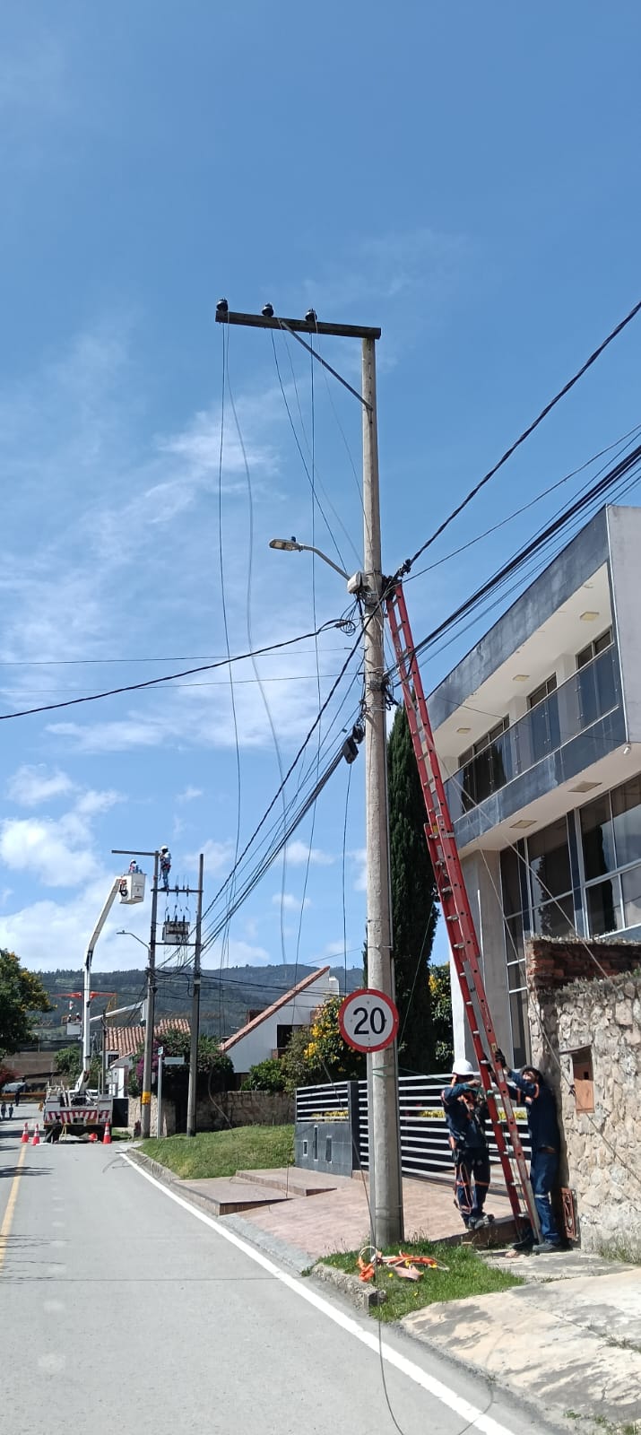 Estadio El Sol de Sogamoso - Montaje eléctrico